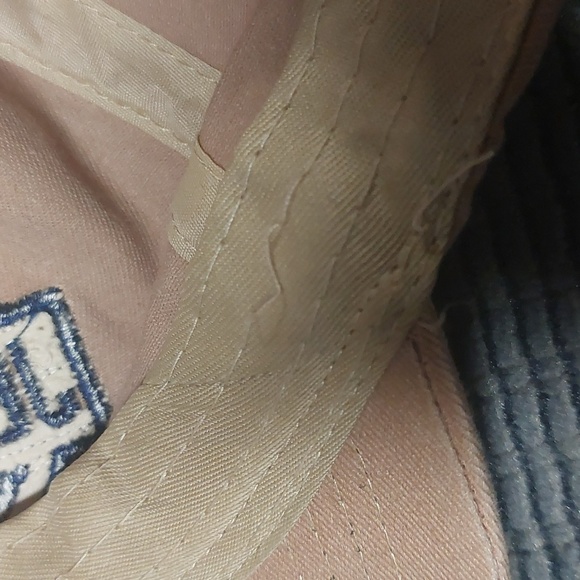 Nice Tan Cap with Jerusalem emblem - Picture 6 of 6